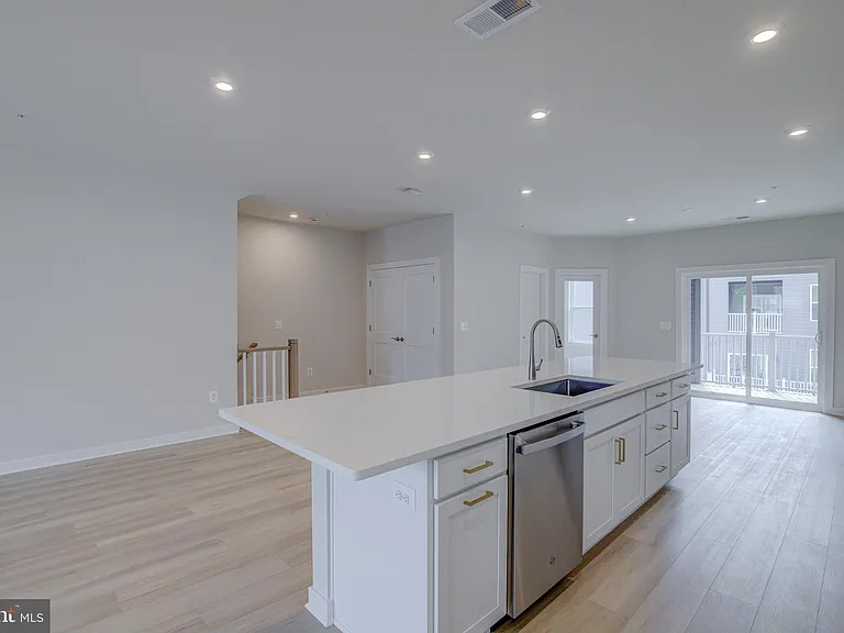 14138 Gypsum Loop — Photo 7