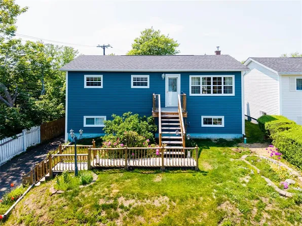 28 Pleasant Avenue, Mount Pearl, NL A1N1S4