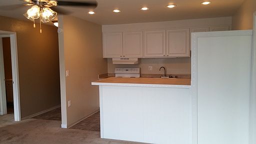 2nd image of 1431 30th St SE APT 205