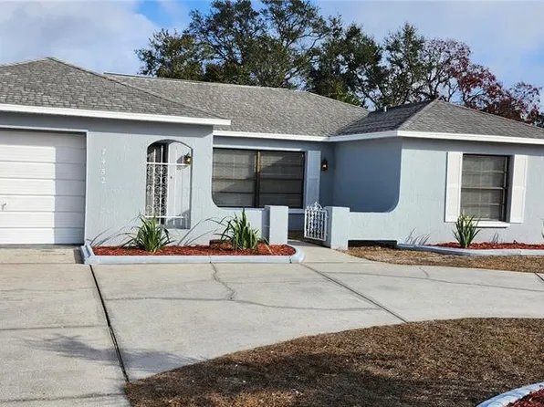 7452 Philatelic Dr, Spring Hill, FL 34606