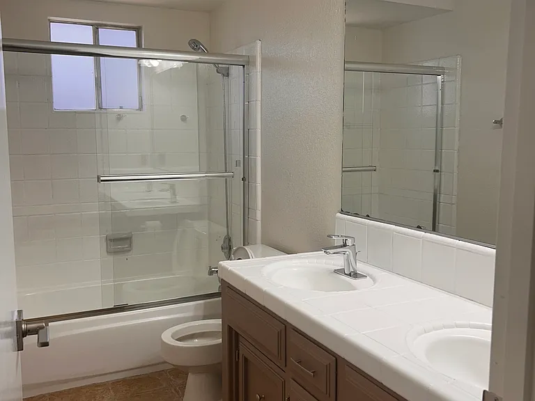 1610 Fir St — Photo 12