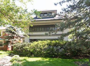202 N Ridgeland Ave, Oak Park, IL 60302