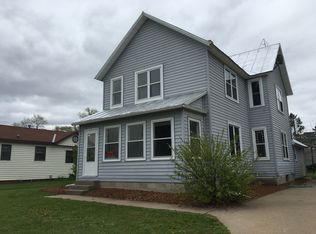 313 E Ann St, Weyauwega, WI 54983
