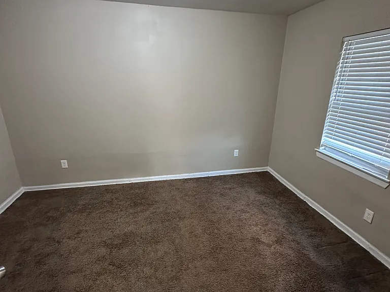 71 E Great Lakes St #7 — Photo 5