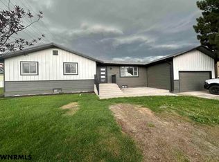 1005 17th St, Gering, NE 69341
