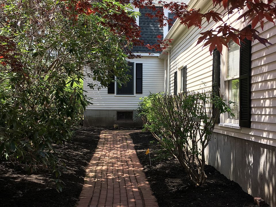 1st image of 34 Briarwood Dr