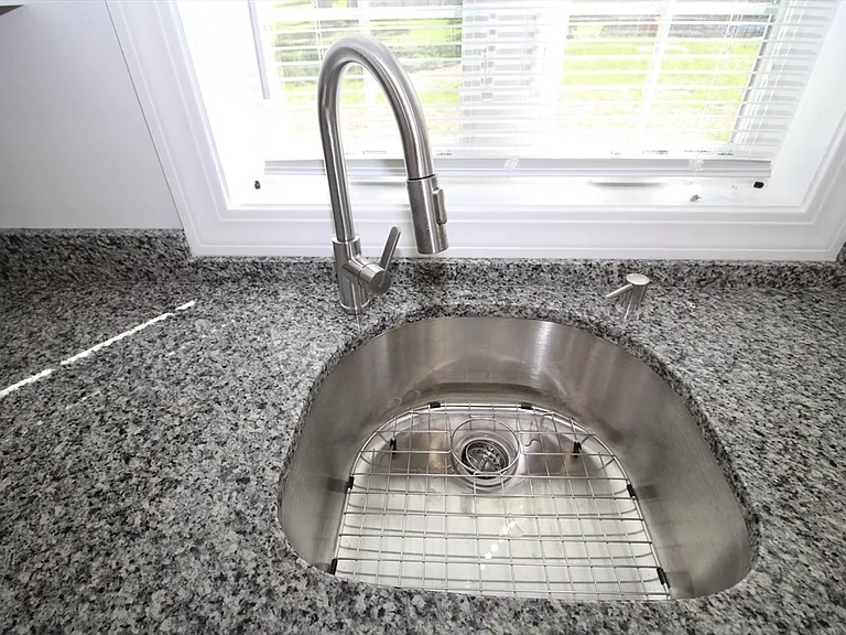 96 Walnut Ln #B — Photo 10
