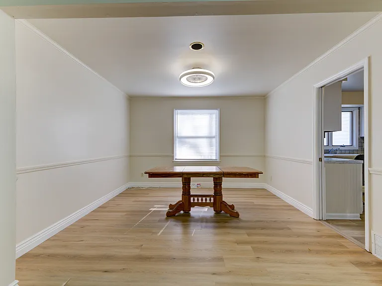 13 Cloverfield Dr — Photo 3