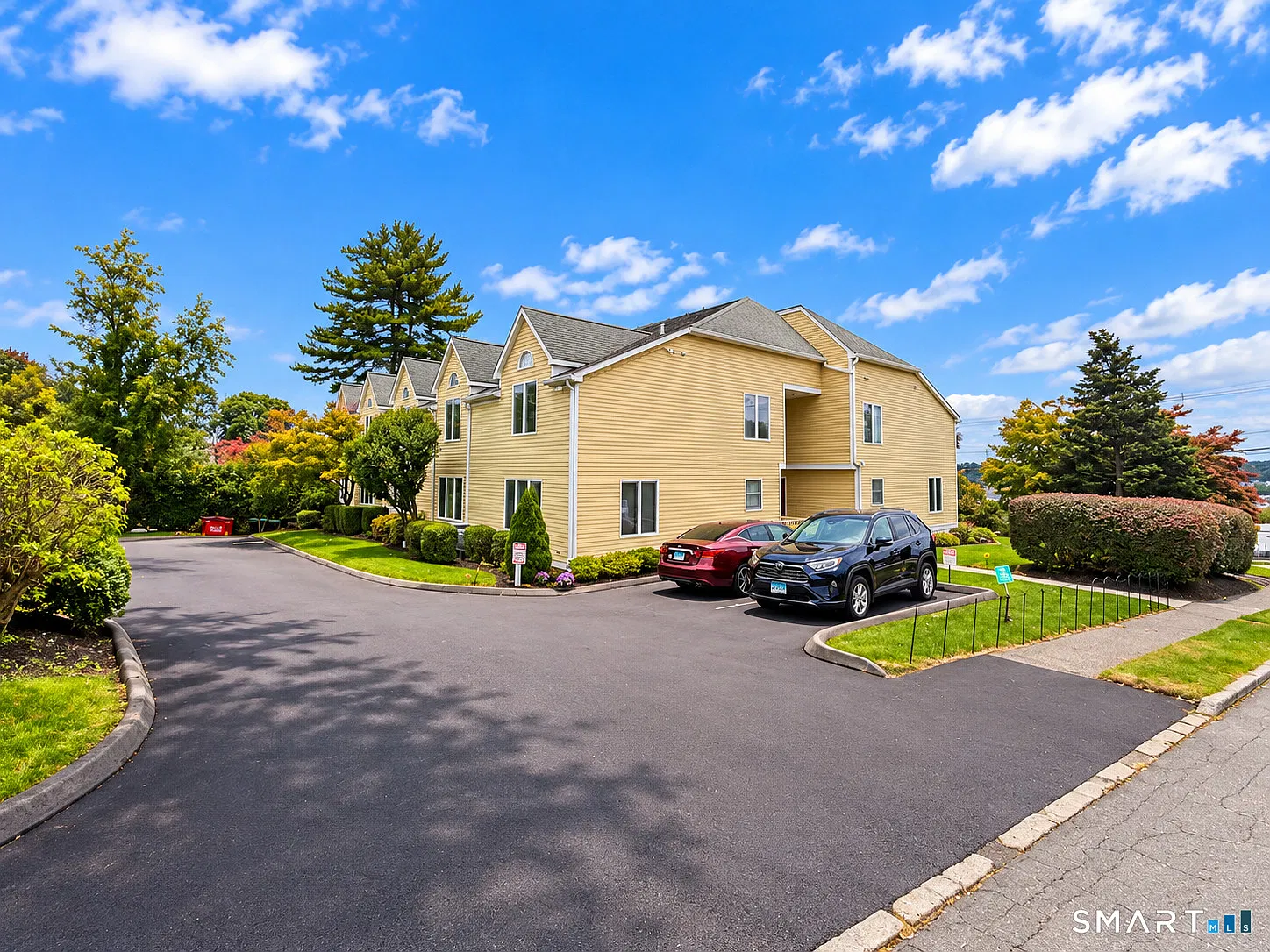 2 bed, 1.5 bath, 1003 sqft, $3,000 — Photo 2