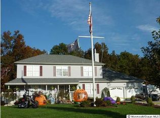 11 Spectrum Ct, Jackson, NJ 08527