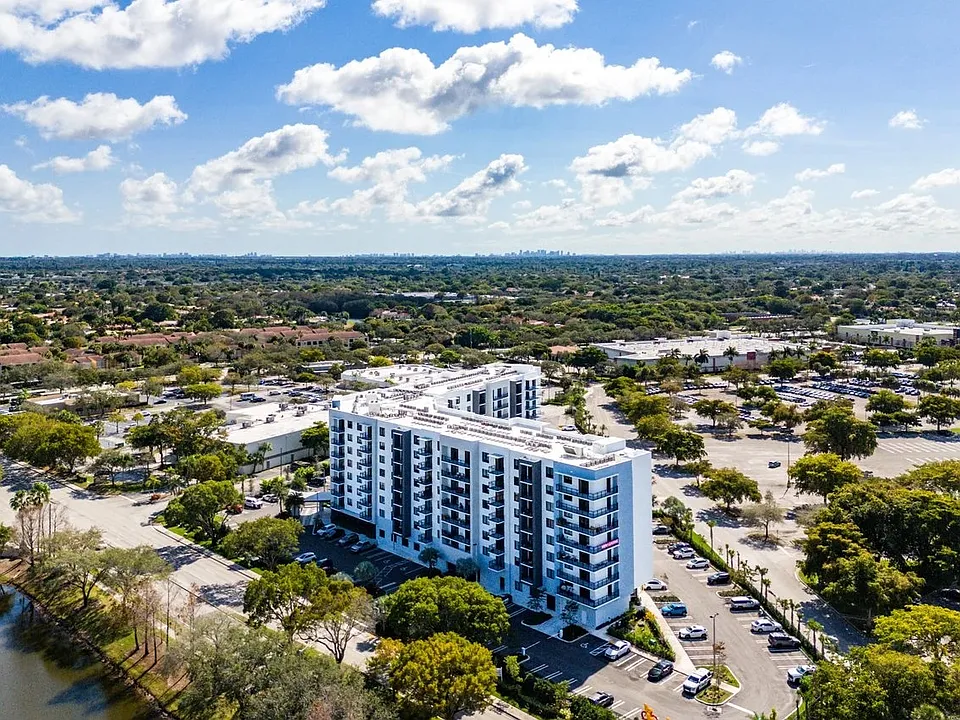 Metropolitan Coral Springs
