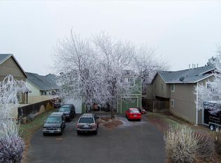 2960 SW Juniper Ave, Redmond, OR 97756