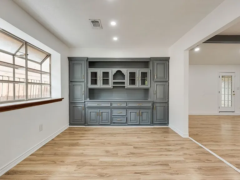 7124 Teresita Trl — Photo 10