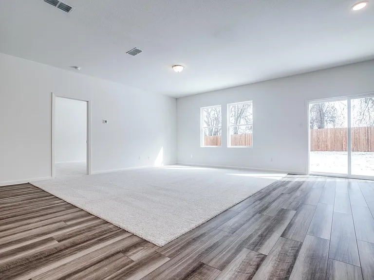2621 Silver Leaf Ln — Photo 21