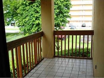 2nd image of 8872 Fontainebleau Blvd