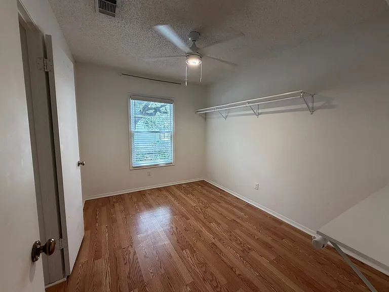 2407A Winsted Ln — Photo 12