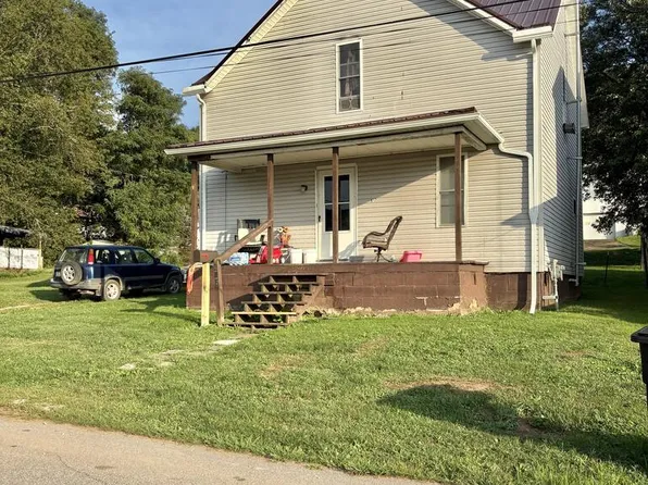 612 North 7th. Avenue, Paden City, WV 26159