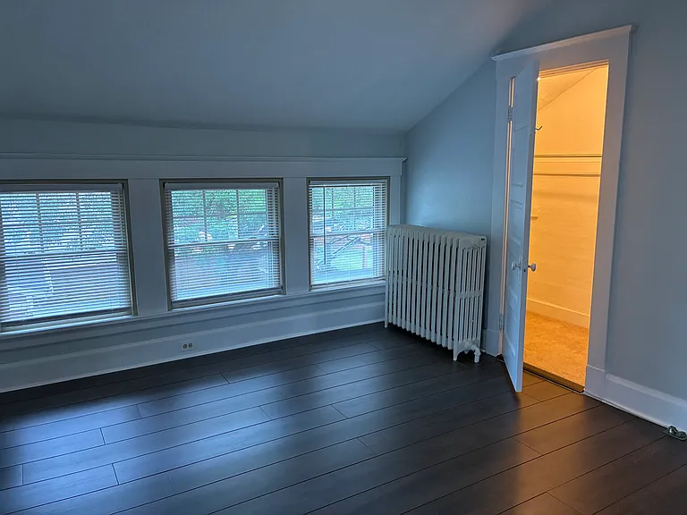 2809 Linwood Ave — Photo 21