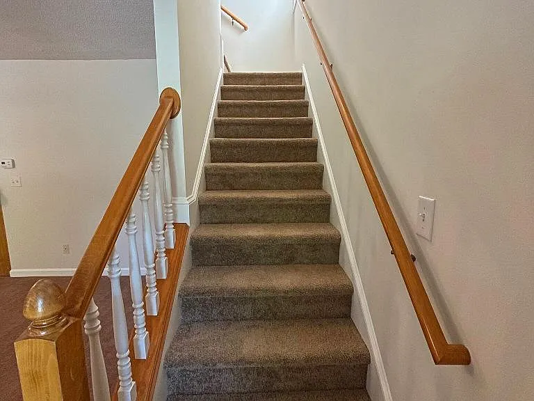 605 Avery St — Photo 16