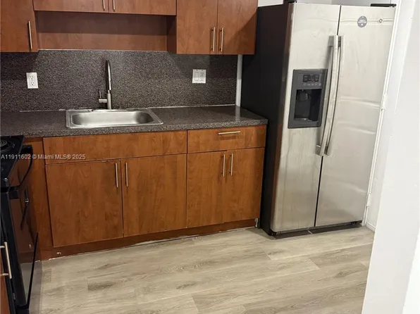 1200 SW 50th Ave APT 208-3, North Lauderdale, FL 33068