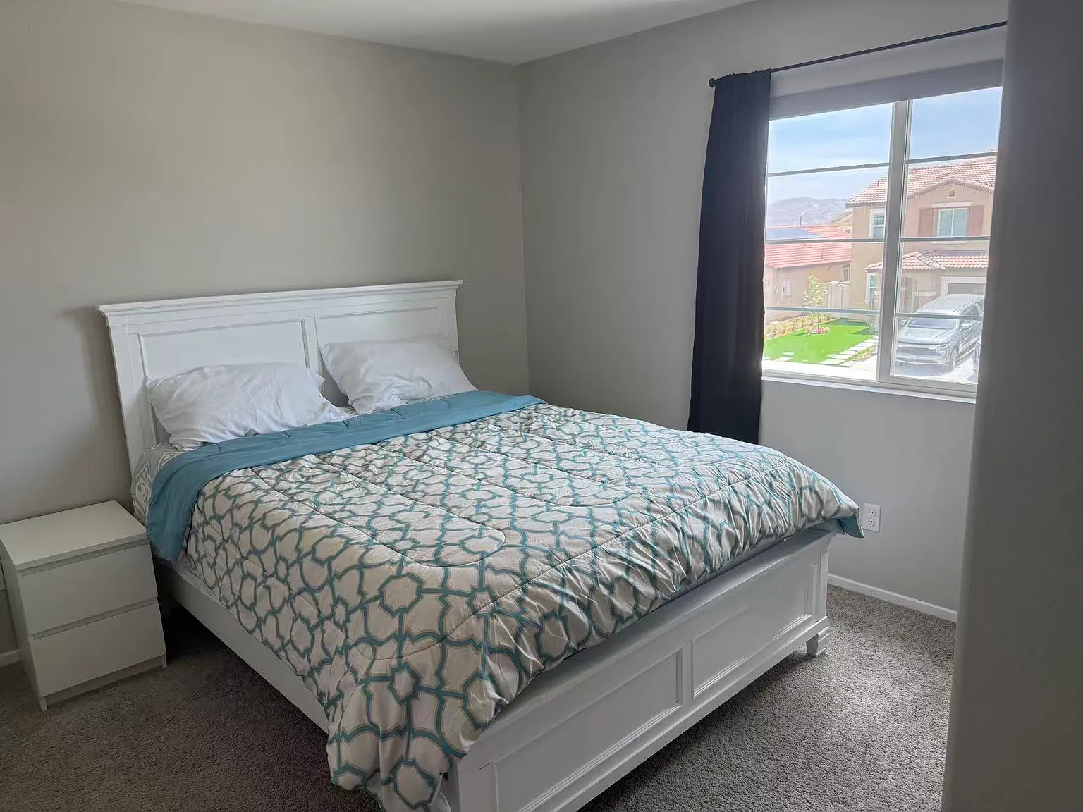 3 bed, 2.5 bath, 1705 sqft, $1,000 — Photo 3