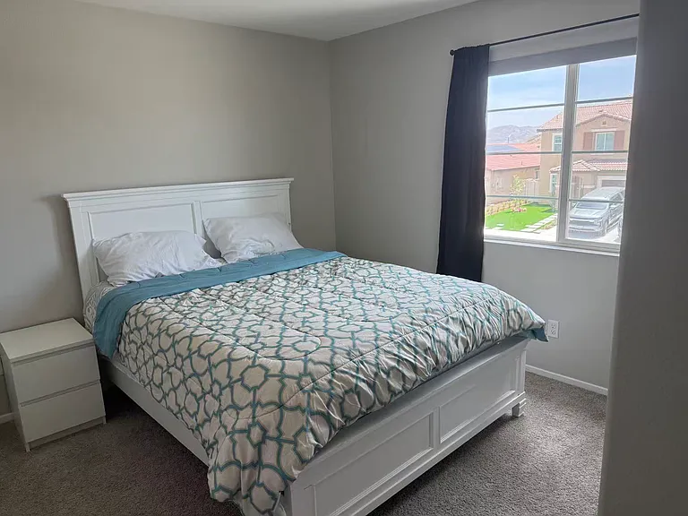 26078 Starlight Ave — Photo 3