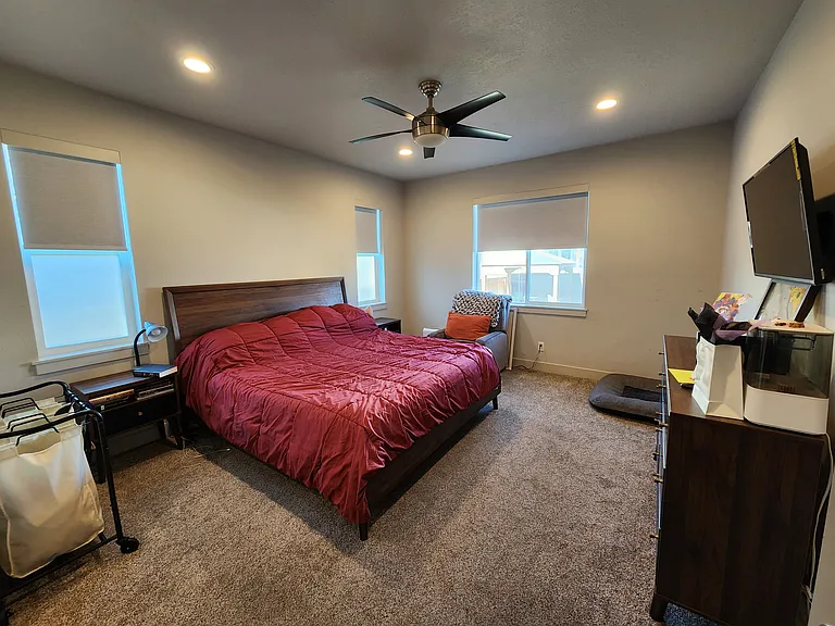 361 E Baird Cir — Photo 3