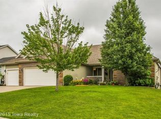 802 N T Ct, Indianola, IA 50125