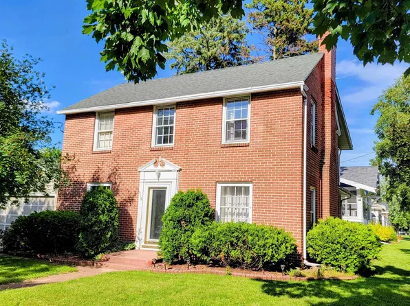 612 Lawrence St, New London, WI 54961