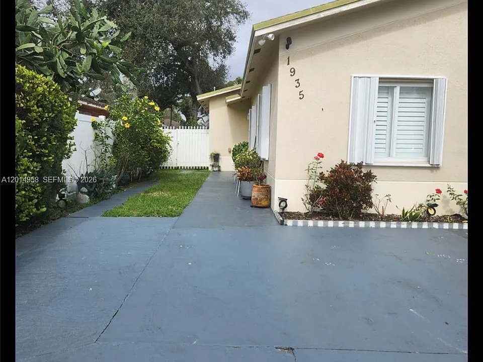 1935 NW 96th St