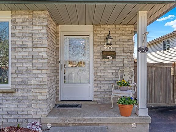 4th image of 48 Tamvale Cres
