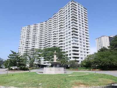 2100 Linwood Ave APT 21T, Fort Lee, NJ, 07024