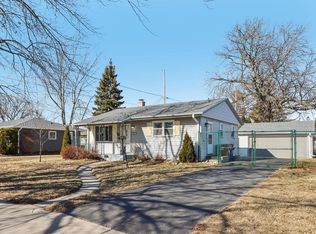 2008 85th St, Kenosha, WI 53143