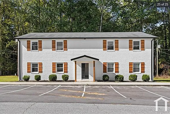 110 Greenforest Cir #C