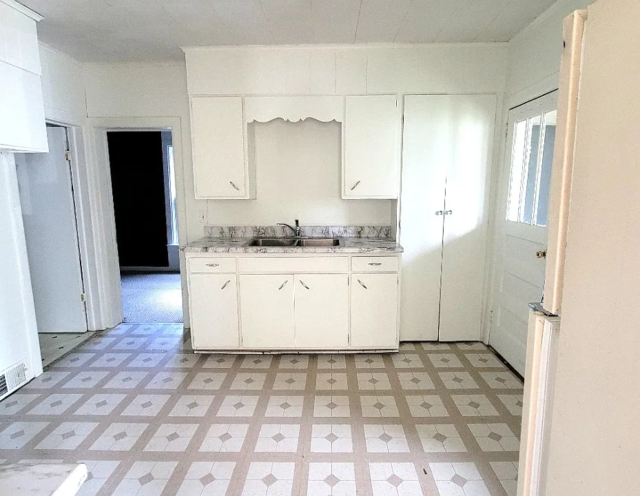 416 Callon St #1