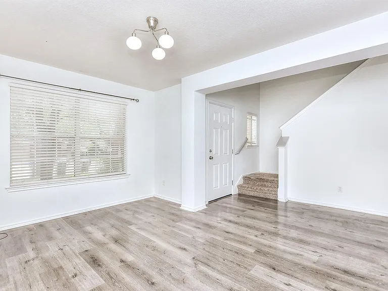 233 Brandons Way — Photo 8