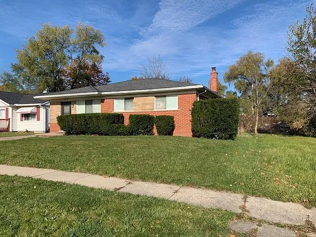 1052 Watling St photo 1