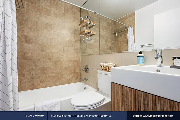 Rented by The Blueground | media 142