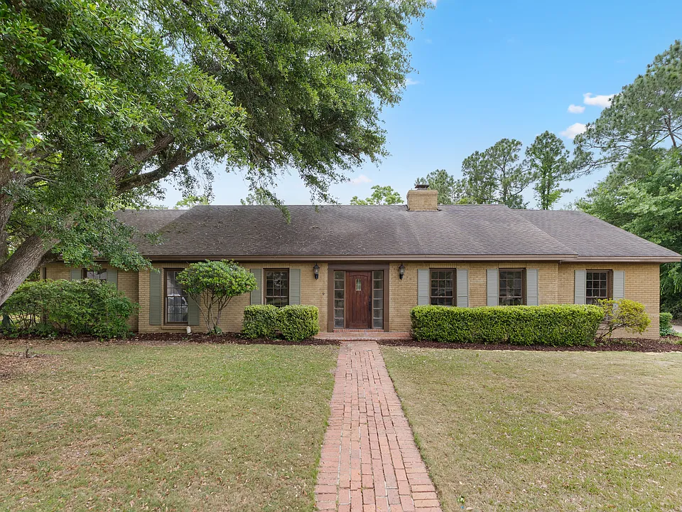 2451 Belcher Dr