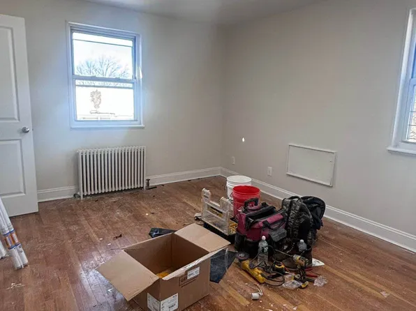 67-17 Cloverdale Boulevard image 6 of 6