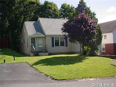 1st image of 302 Yorkshire Blvd