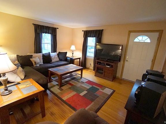 3rd image of 48 Linwood Ave