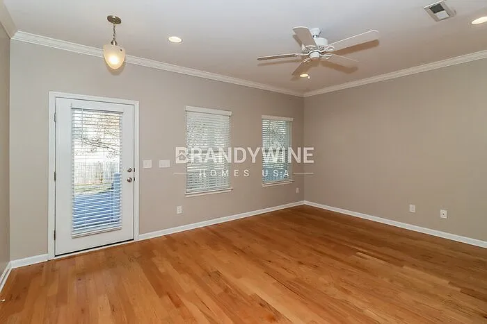 11511 McDunkeld Dr — Photo 7
