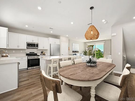 2nd image of 1515 Fig Tree Way