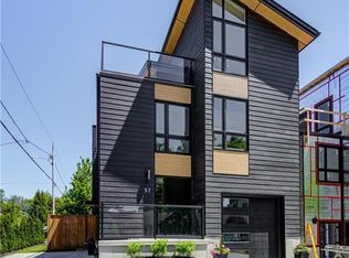 57 Centre St, Lambton Shores, ON N0M1T0