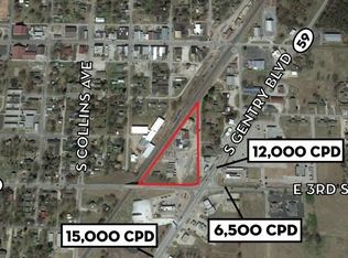 730 W 3rd St, Gentry, AR 72734