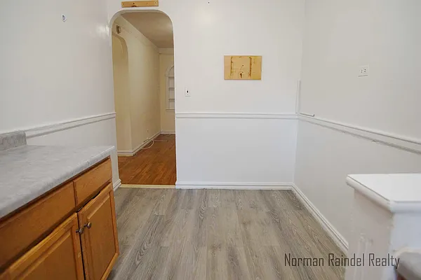 Rented by Norman Raindel, LREB | media 14