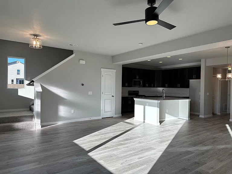 3118 Monteluna Grv — Photo 5