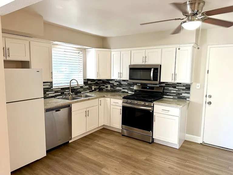 454 San Benito Ave #A — Photo 12