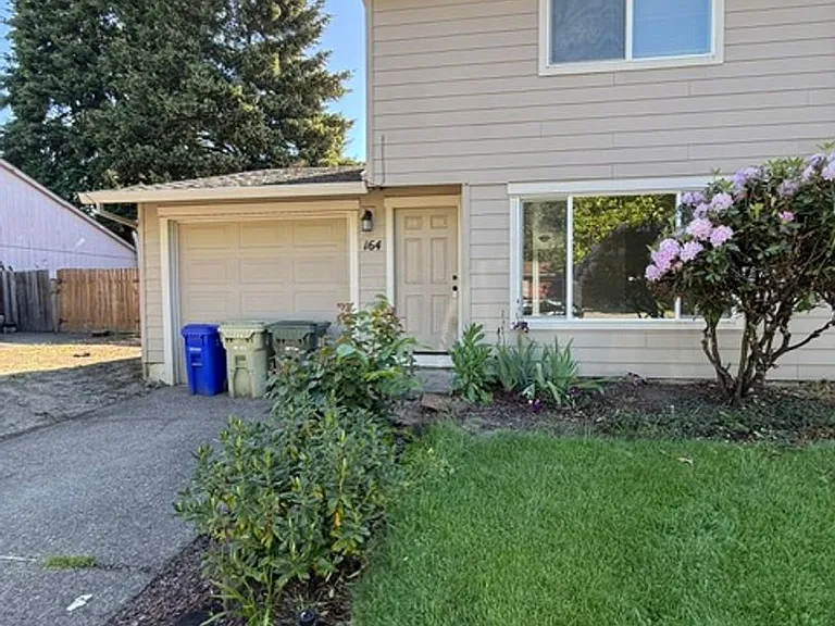 TLD184 — Photo 3